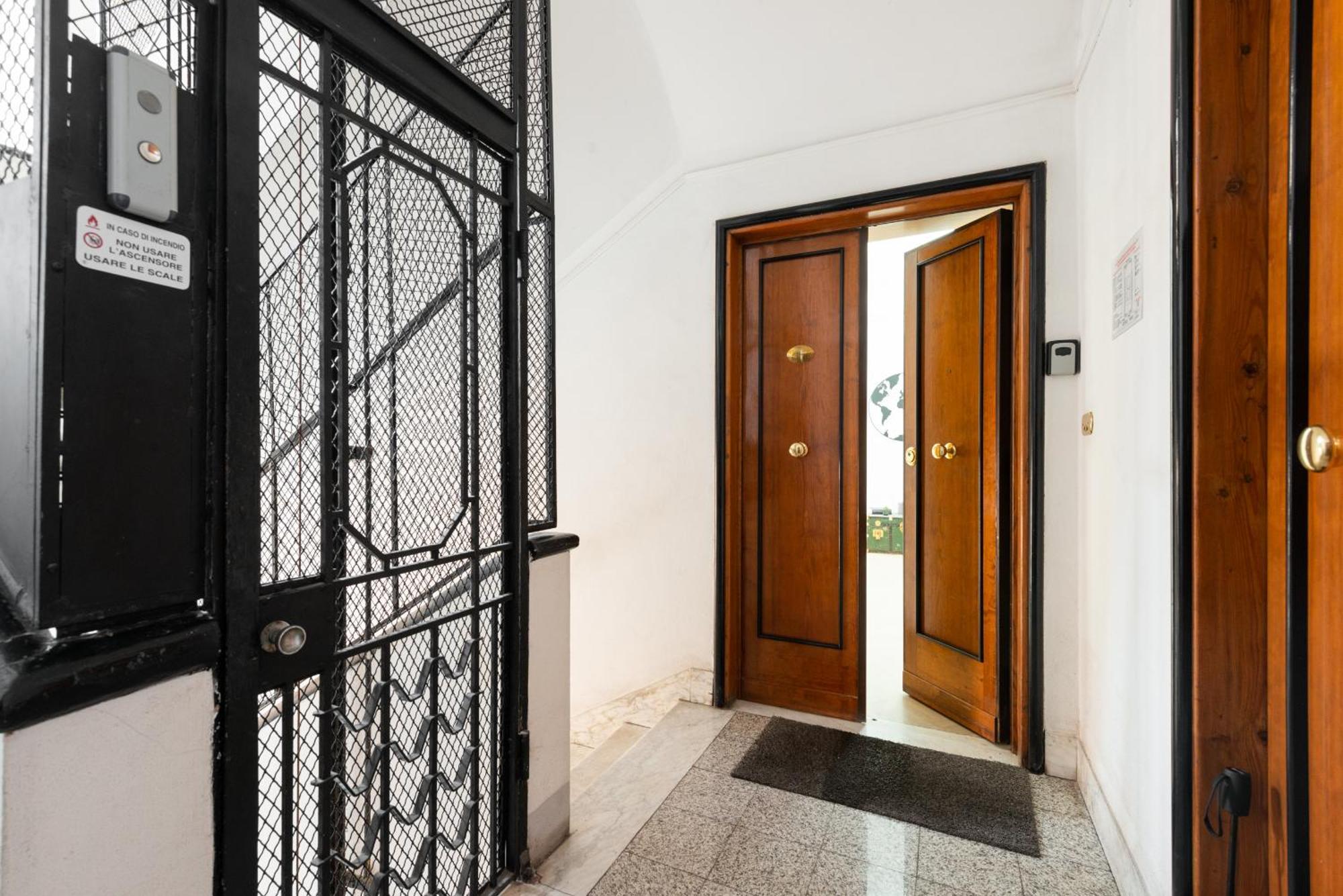 Jacuzzi Termini Apartment Rome Exterior photo